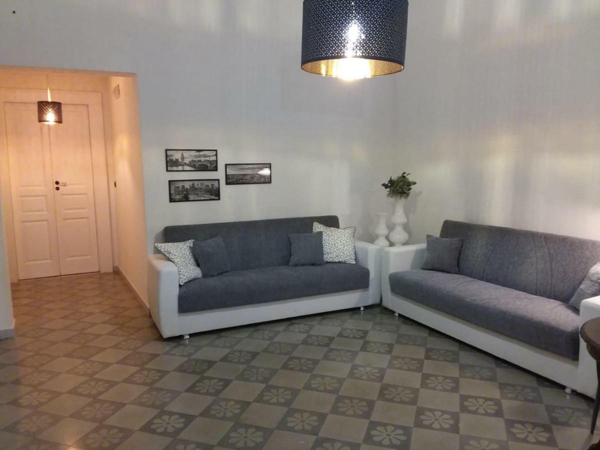 Maison Flores Бари Экстерьер фото