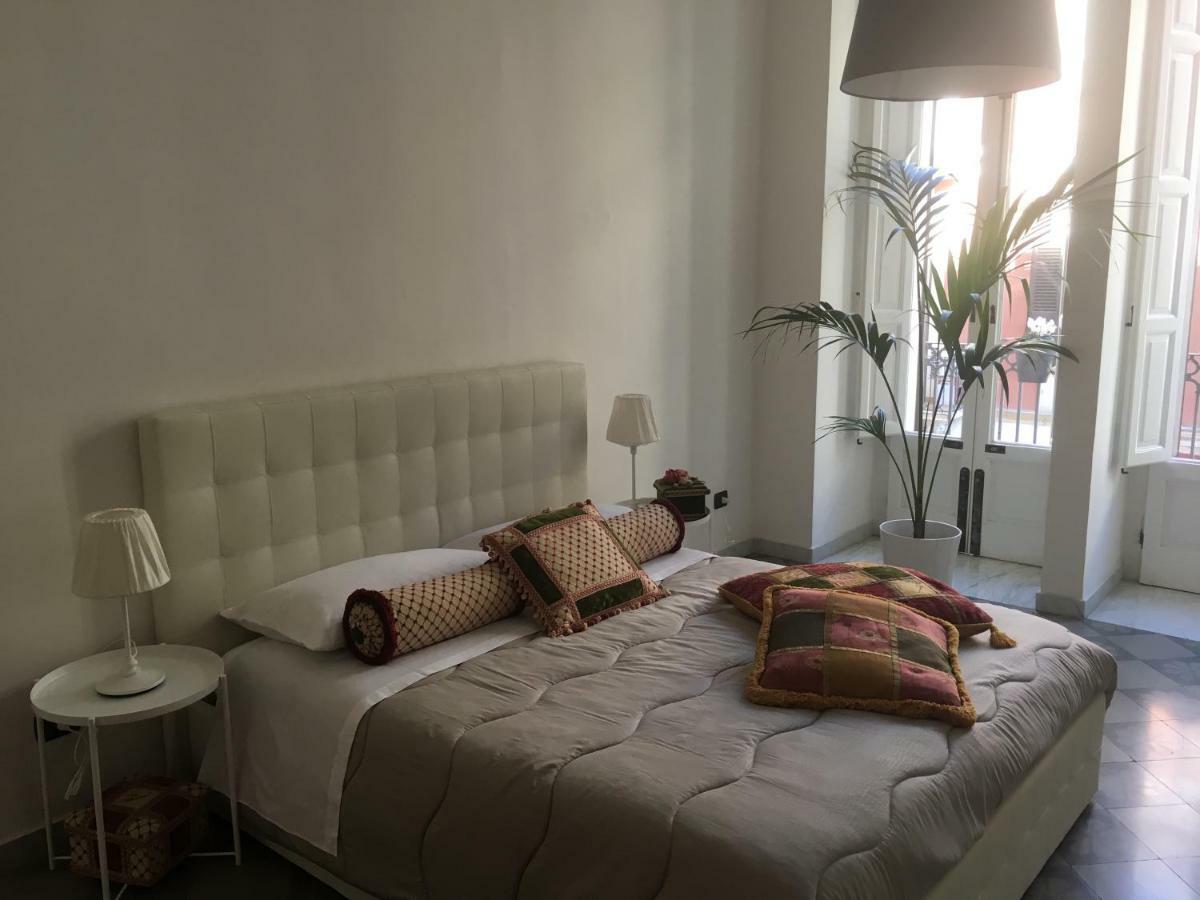 Maison Flores Бари Экстерьер фото