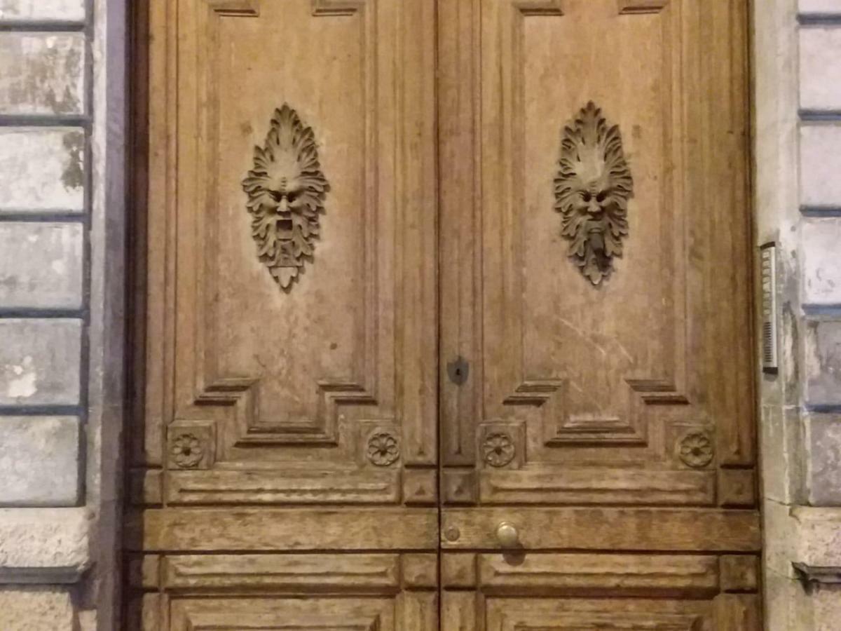 Maison Flores Бари Экстерьер фото